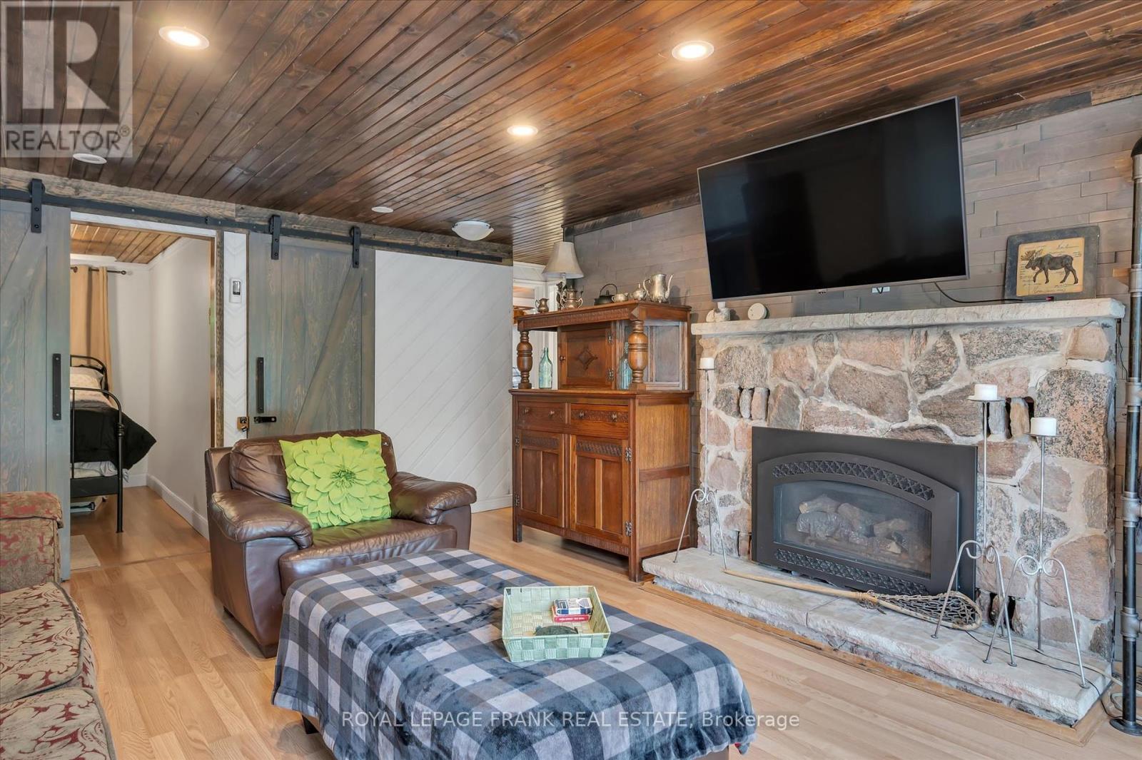 3571 Harbour Point Lane, Selwyn, Ontario  K0L 2H0 - Photo 20 - X12366601