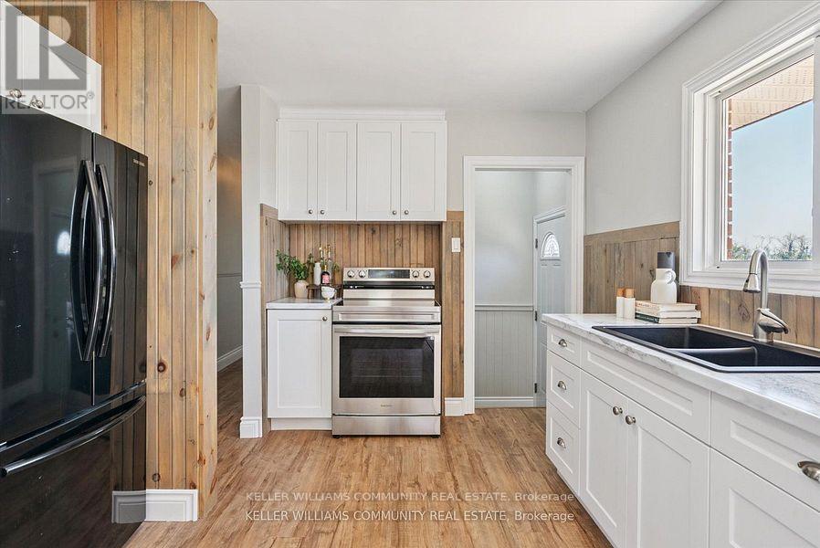 1930 Mcnamara Road, Peterborough (Ashburnham Ward 4), Ontario  K9J 0E2 - Photo 14 - X12366803
