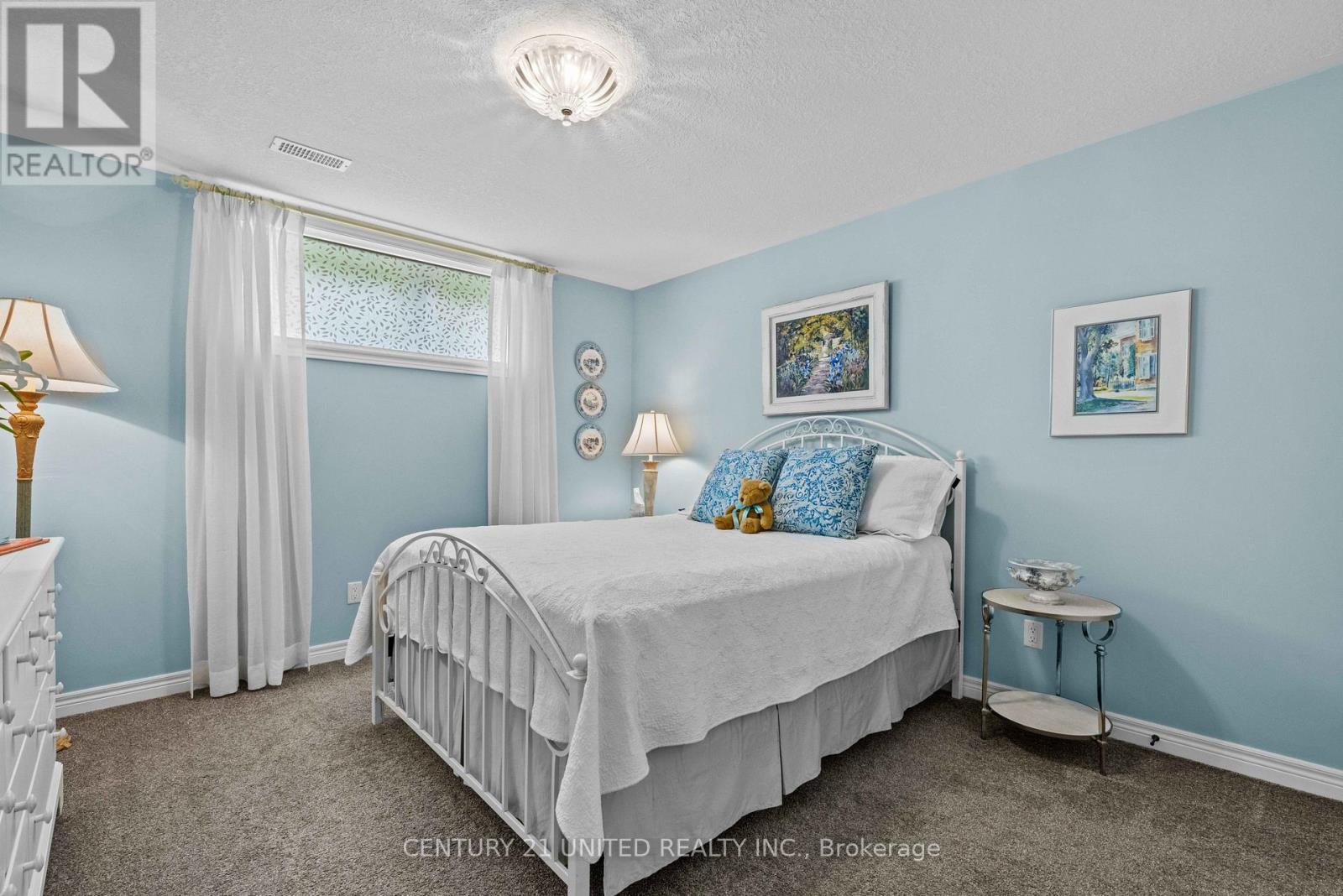 160 - 301 Carnegie Avenue, Peterborough (Northcrest Ward 5), Ontario  K9L 0E9 - Photo 23 - X12366899