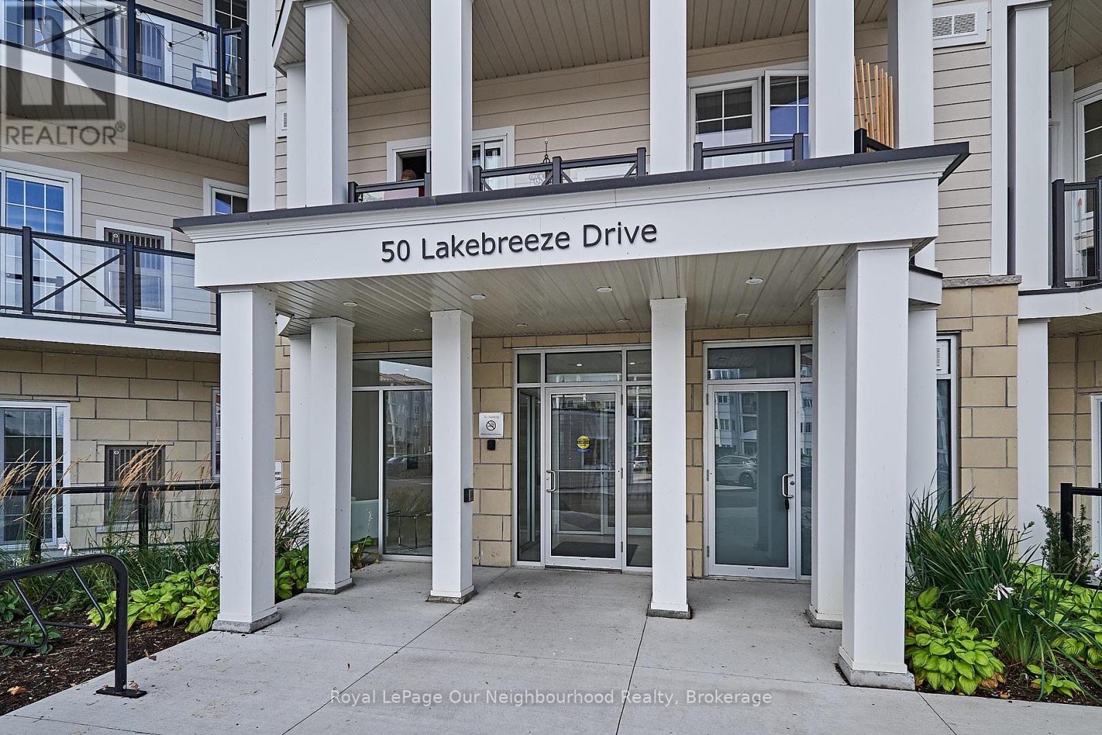 218 - 50 Lakebreeze Drive, Clarington (Newcastle), Ontario  L1B 0V9 - Photo 1 - E12367913