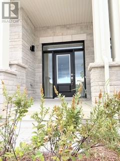 27 Hickey Lane, Kawartha Lakes (Lindsay), Ontario  K9V 0T3 - Photo 3 - X12367987