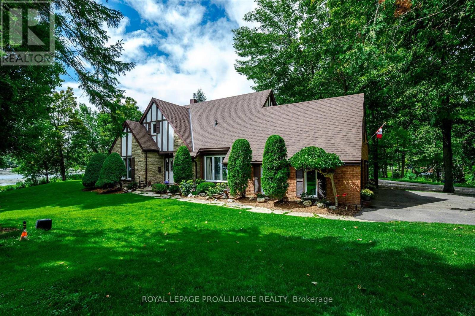 82 Cadillac Boulevard, Kawartha Lakes (Omemee), Ontario  K0L 2W0 - Photo 1 - X12368016
