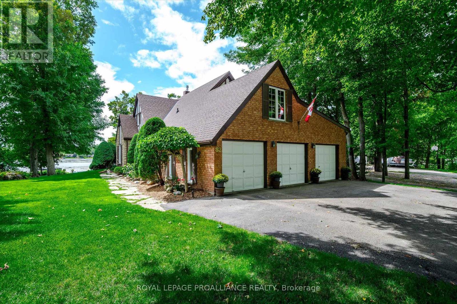 82 Cadillac Boulevard, Kawartha Lakes (Omemee), Ontario  K0L 2W0 - Photo 2 - X12368016