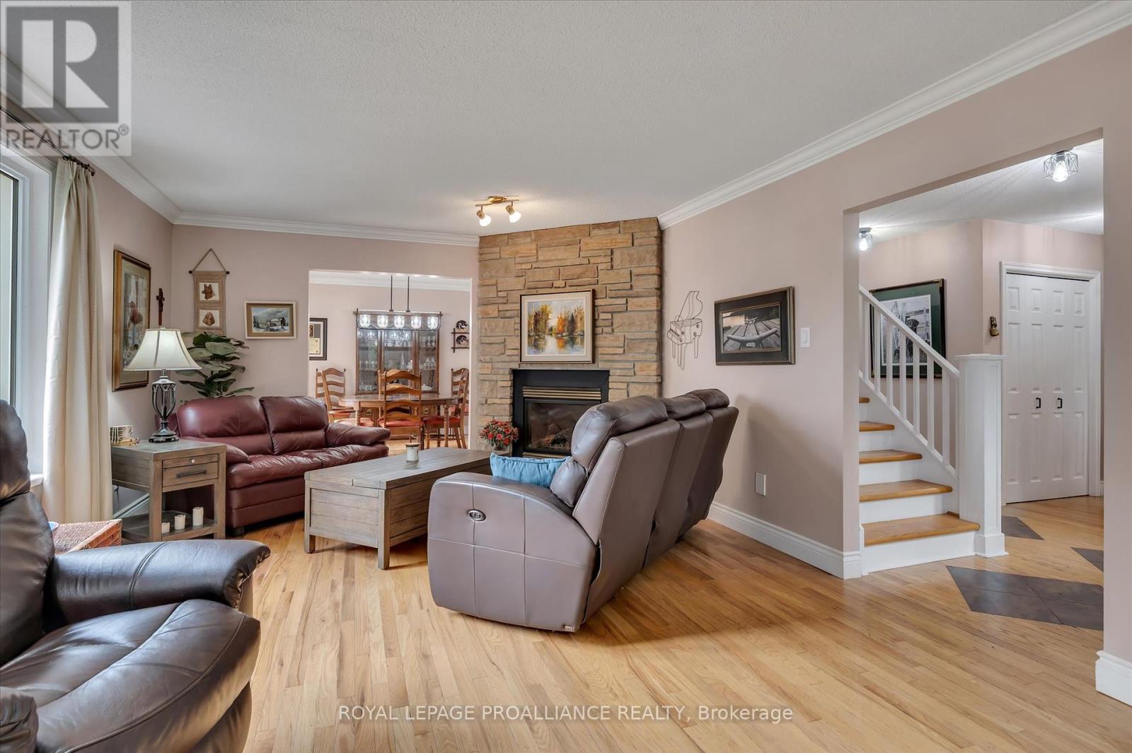 82 Cadillac Boulevard, Kawartha Lakes (Omemee), Ontario  K0L 2W0 - Photo 25 - X12368016