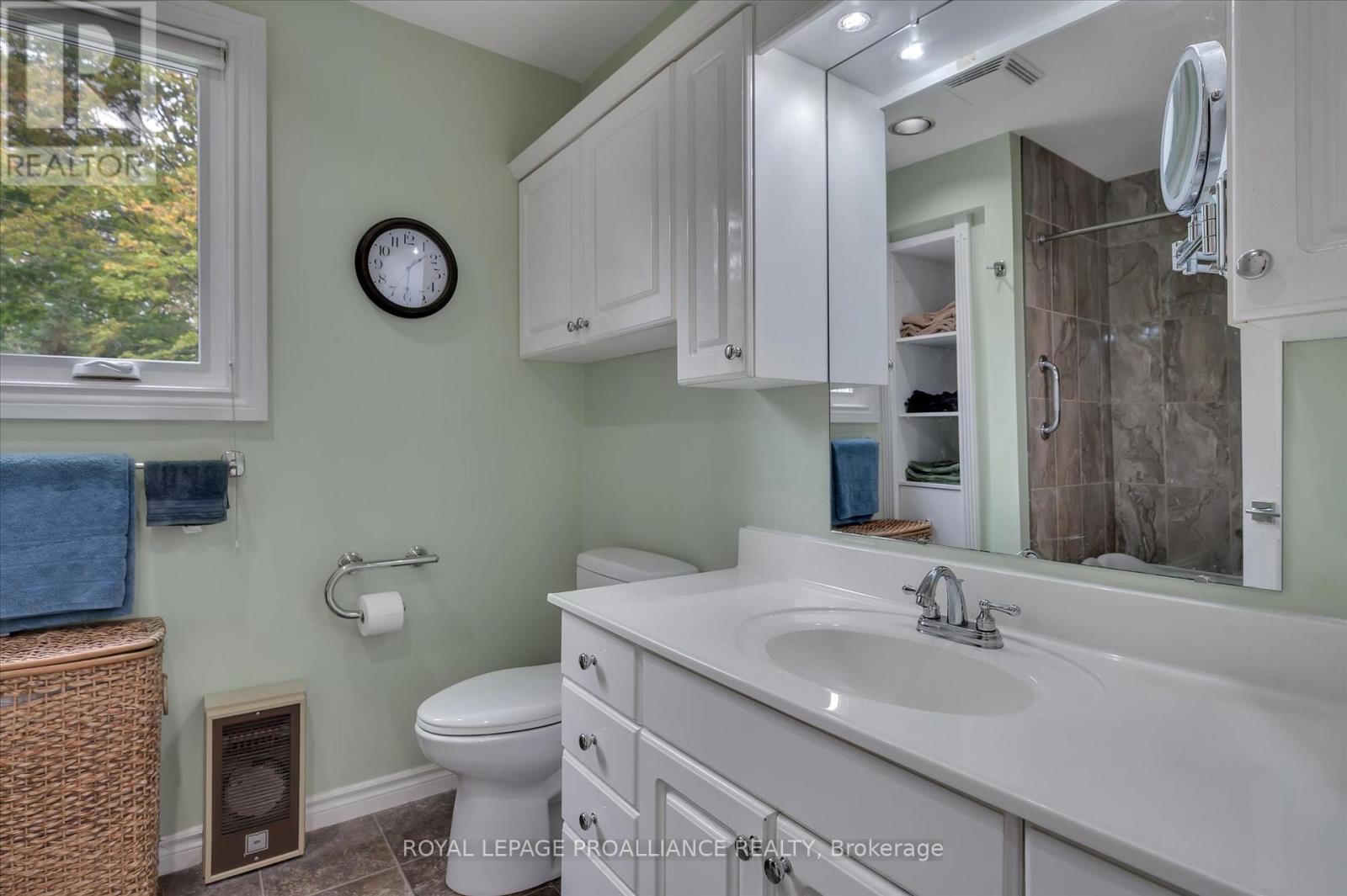 82 Cadillac Boulevard, Kawartha Lakes (Omemee), Ontario  K0L 2W0 - Photo 29 - X12368016