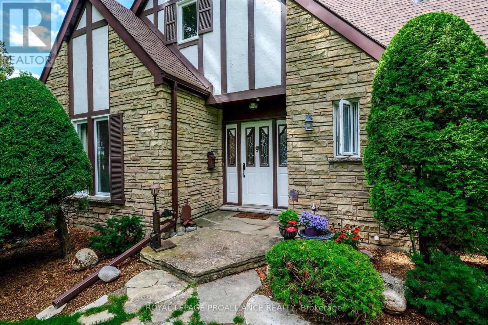 82 Cadillac Boulevard, Kawartha Lakes (Omemee), Ontario  K0L 2W0 - Photo 43 - X12368016