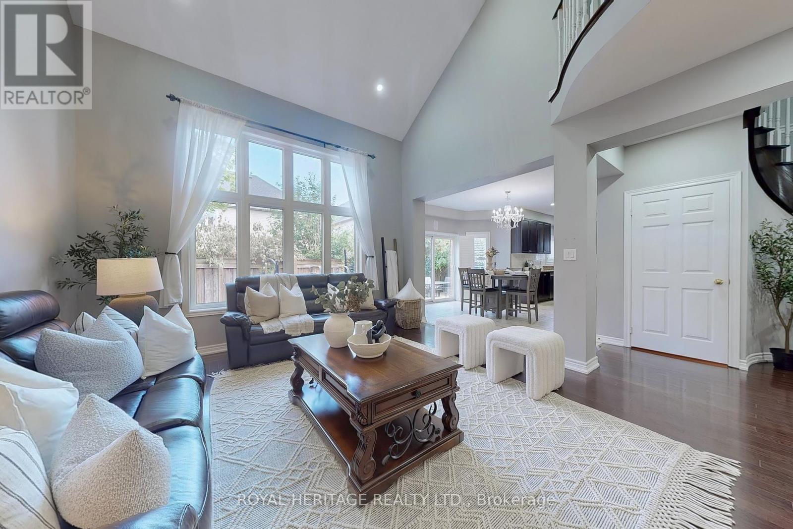 47 Sisson Lane, Clarington (Newcastle), Ontario  L1B 0A7 - Photo 2 - E12368076
