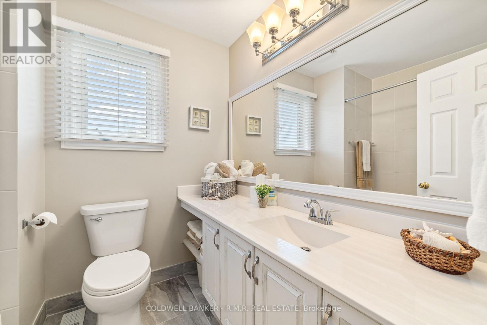 16 Wood Court, Kawartha Lakes (Lindsay), Ontario  K9V 6J4 - Photo 25 - X12368179