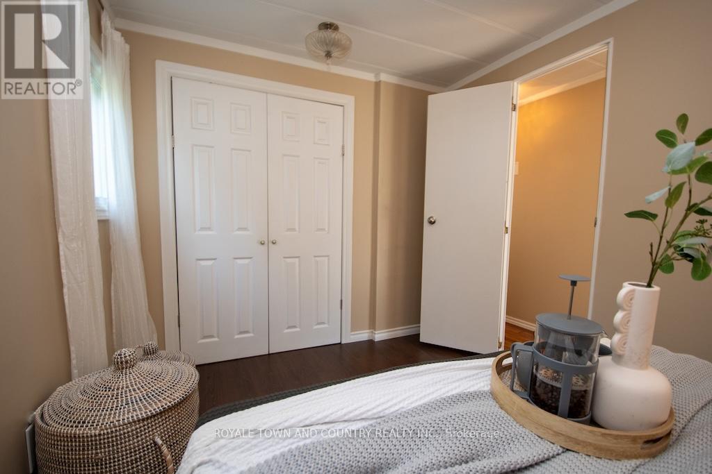 7 Marlene Drive, Kawartha Lakes (Manvers), Ontario  L0A 1A0 - Photo 22 - X12368258