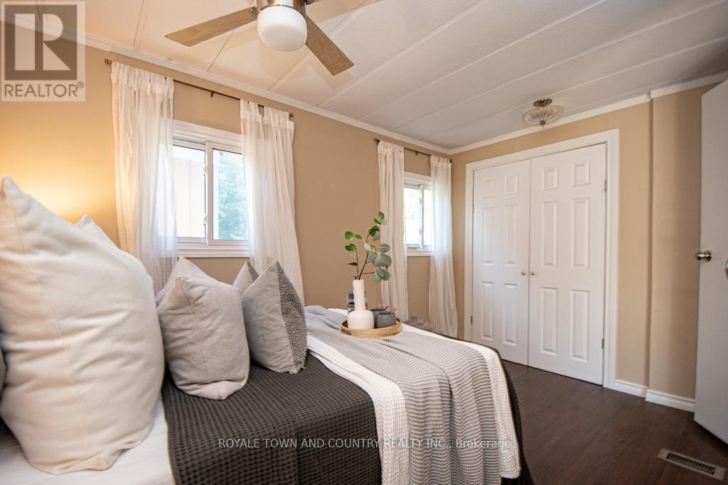 7 Marlene Drive, Kawartha Lakes (Manvers), Ontario  L0A 1A0 - Photo 24 - X12368258