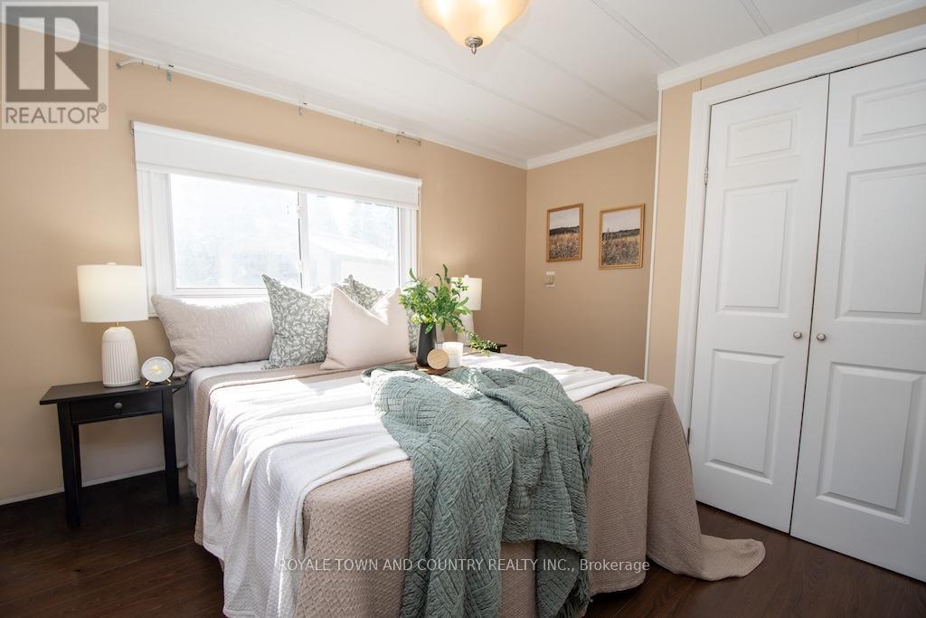 7 Marlene Drive, Kawartha Lakes (Manvers), Ontario  L0A 1A0 - Photo 25 - X12368258