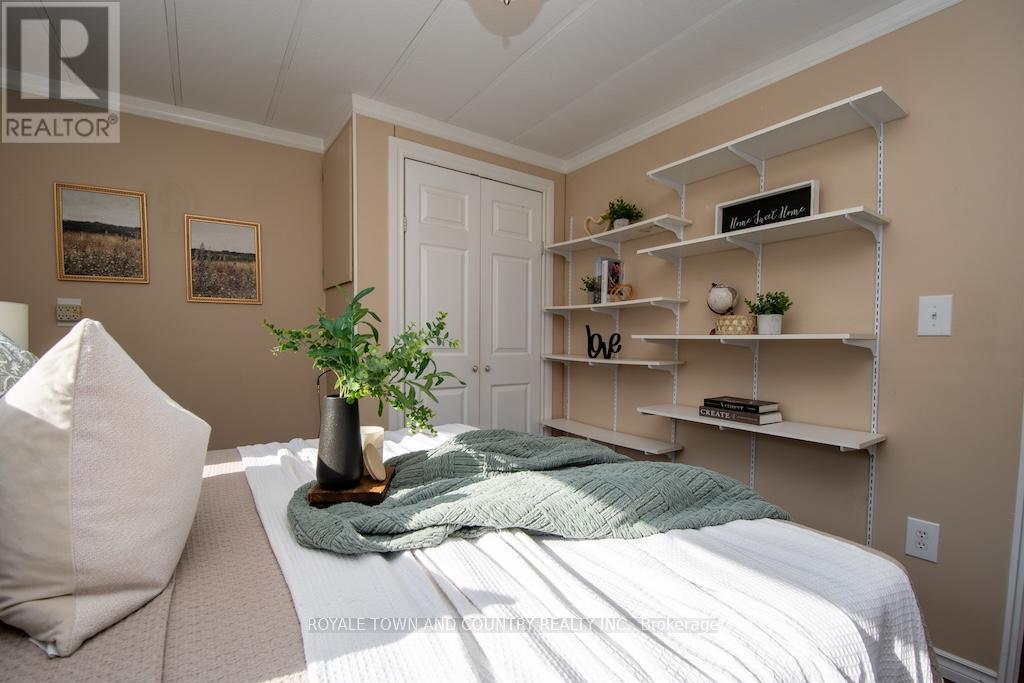 7 Marlene Drive, Kawartha Lakes (Manvers), Ontario  L0A 1A0 - Photo 26 - X12368258