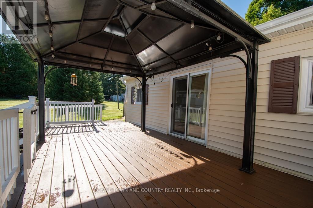 7 Marlene Drive, Kawartha Lakes (Manvers), Ontario  L0A 1A0 - Photo 36 - X12368258