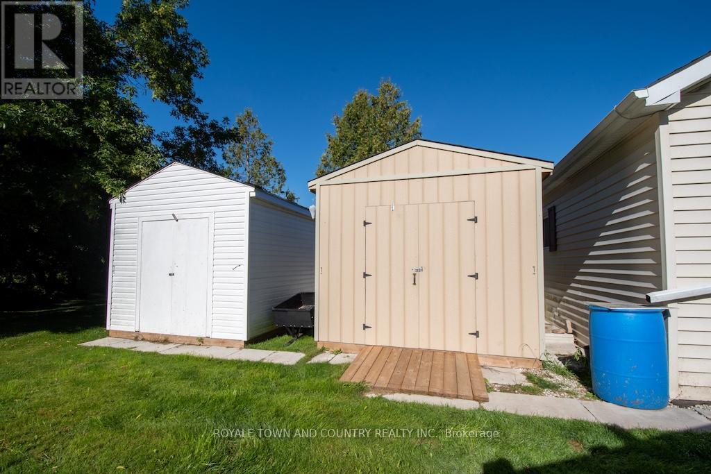 7 Marlene Drive, Kawartha Lakes (Manvers), Ontario  L0A 1A0 - Photo 37 - X12368258