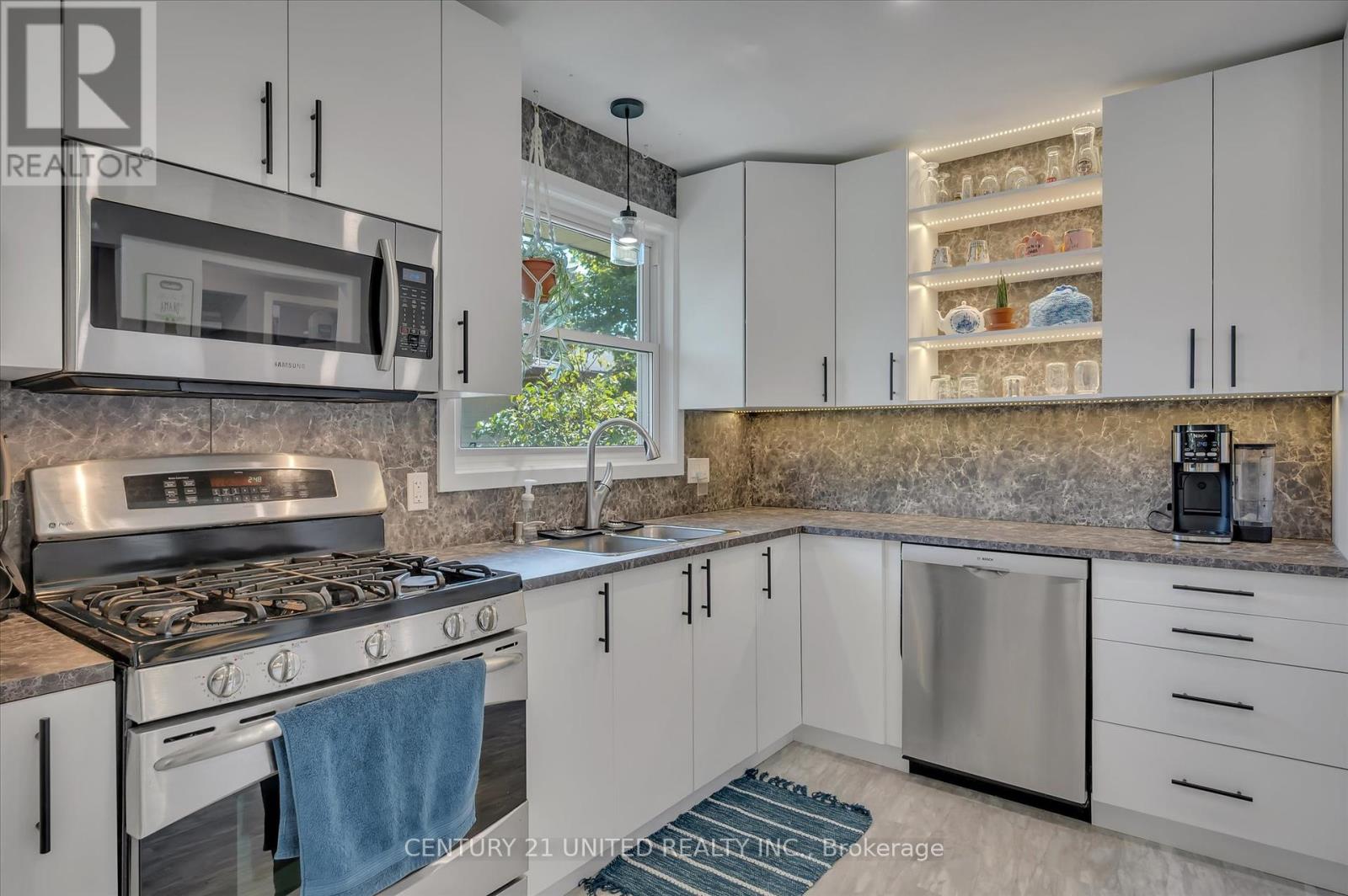561 Barnes Crescent, Peterborough (Otonabee Ward 1), Ontario  K9J 7Z2 - Photo 13 - X12368340