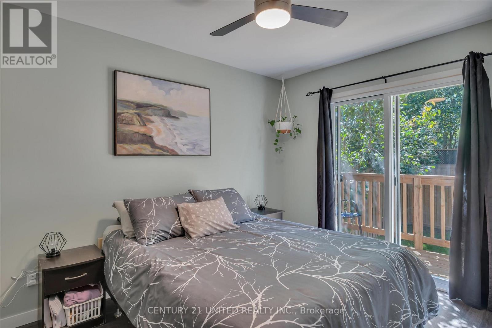 561 Barnes Crescent, Peterborough (Otonabee Ward 1), Ontario  K9J 7Z2 - Photo 18 - X12368340