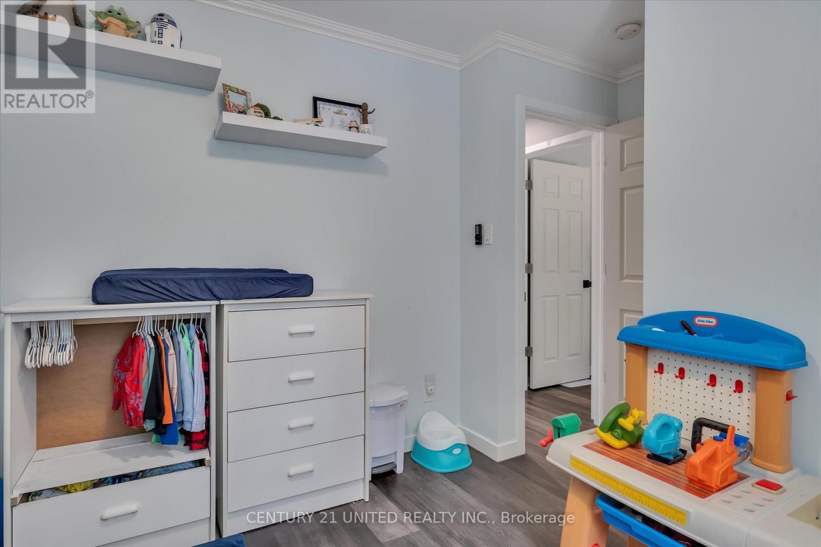 561 Barnes Crescent, Peterborough (Otonabee Ward 1), Ontario  K9J 7Z2 - Photo 23 - X12368340