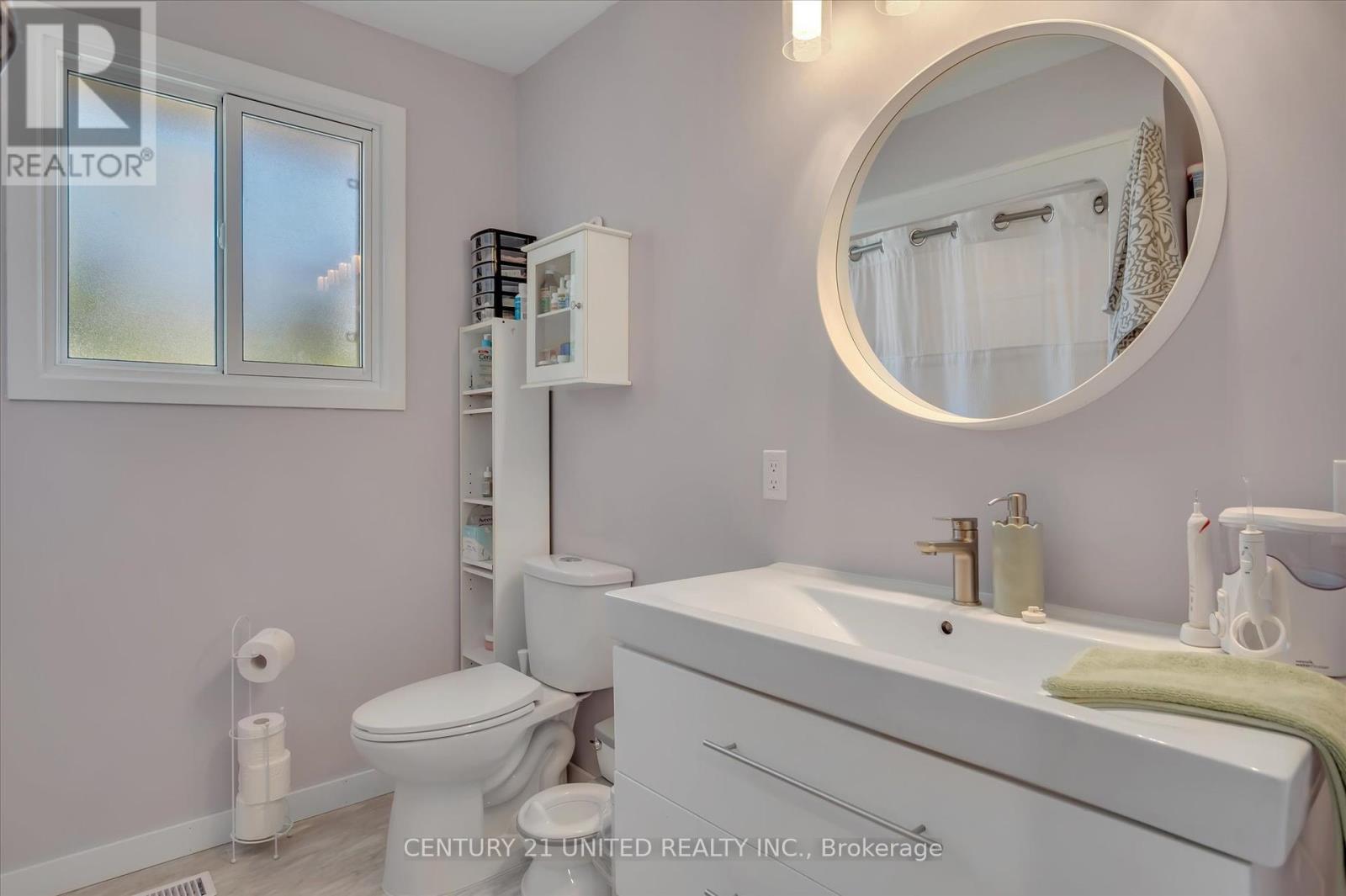561 Barnes Crescent, Peterborough (Otonabee Ward 1), Ontario  K9J 7Z2 - Photo 24 - X12368340