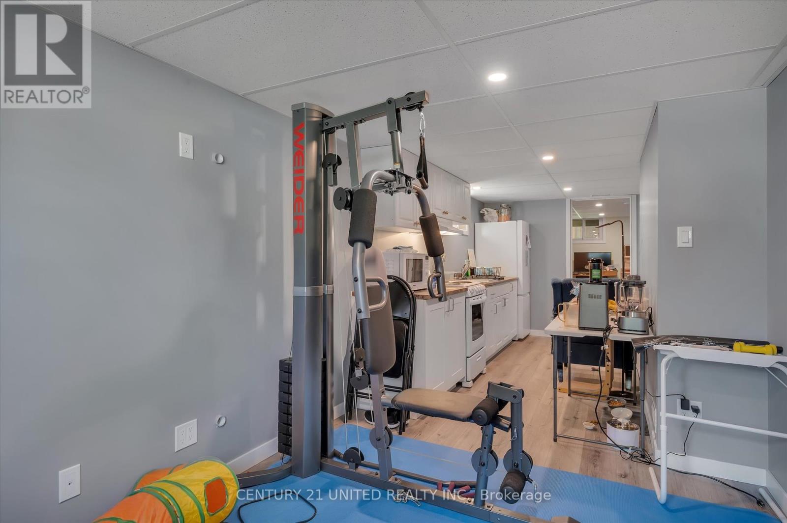 561 Barnes Crescent, Peterborough (Otonabee Ward 1), Ontario  K9J 7Z2 - Photo 35 - X12368340