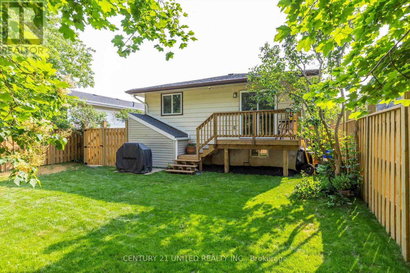 561 Barnes Crescent, Peterborough (Otonabee Ward 1), Ontario  K9J 7Z2 - Photo 41 - X12368340