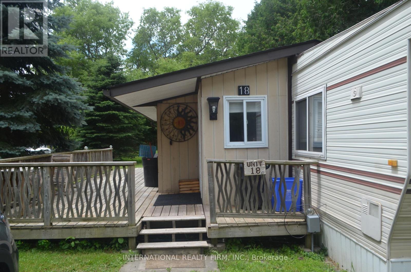 18 - 623 King Avenue E, Clarington (Newcastle), Ontario  L1B 1K7 - Photo 2 - E12269616