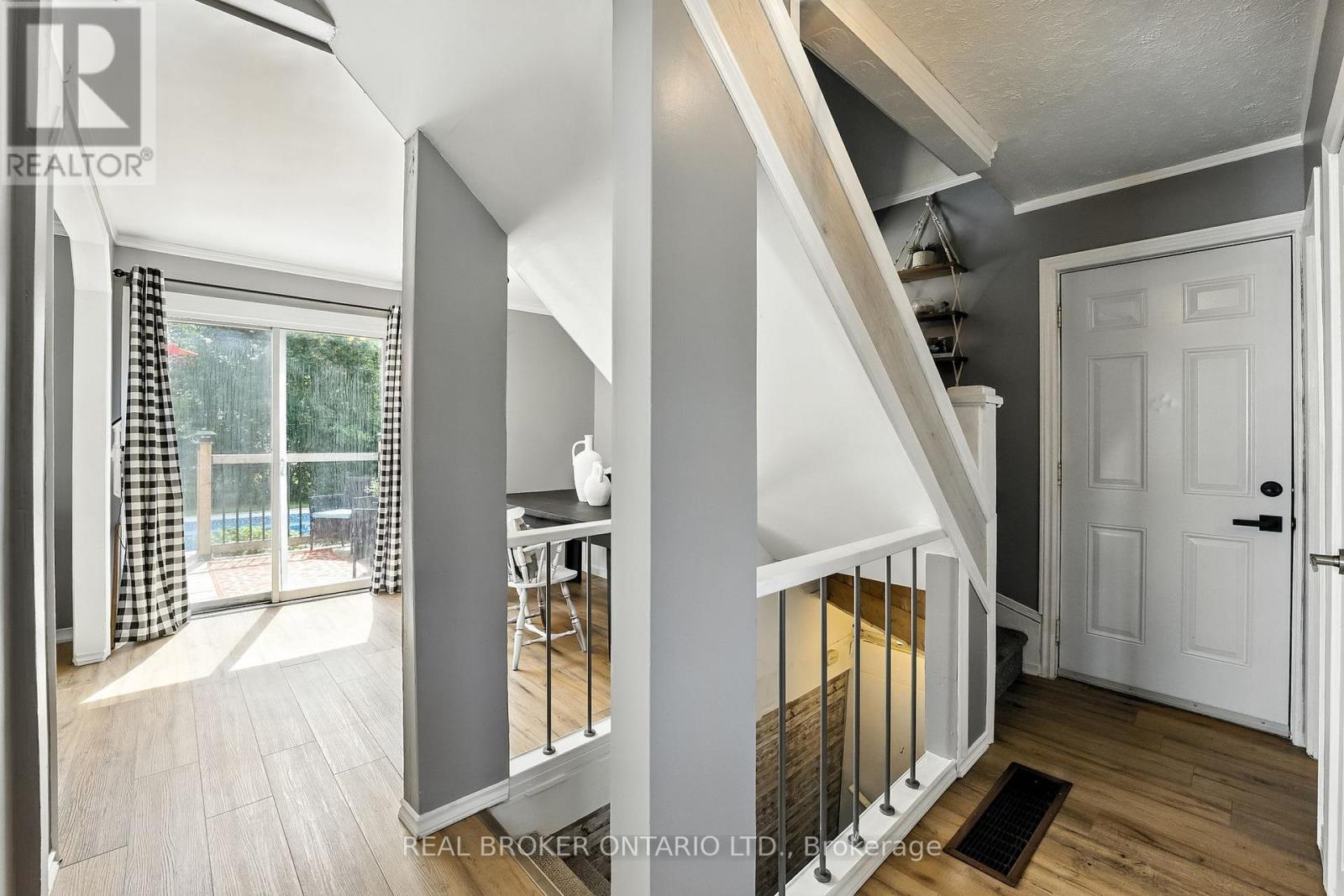 459 Rose Avenue, Peterborough (Otonabee Ward 1), Ontario  K9J 4E5 - Photo 12 - X12368330