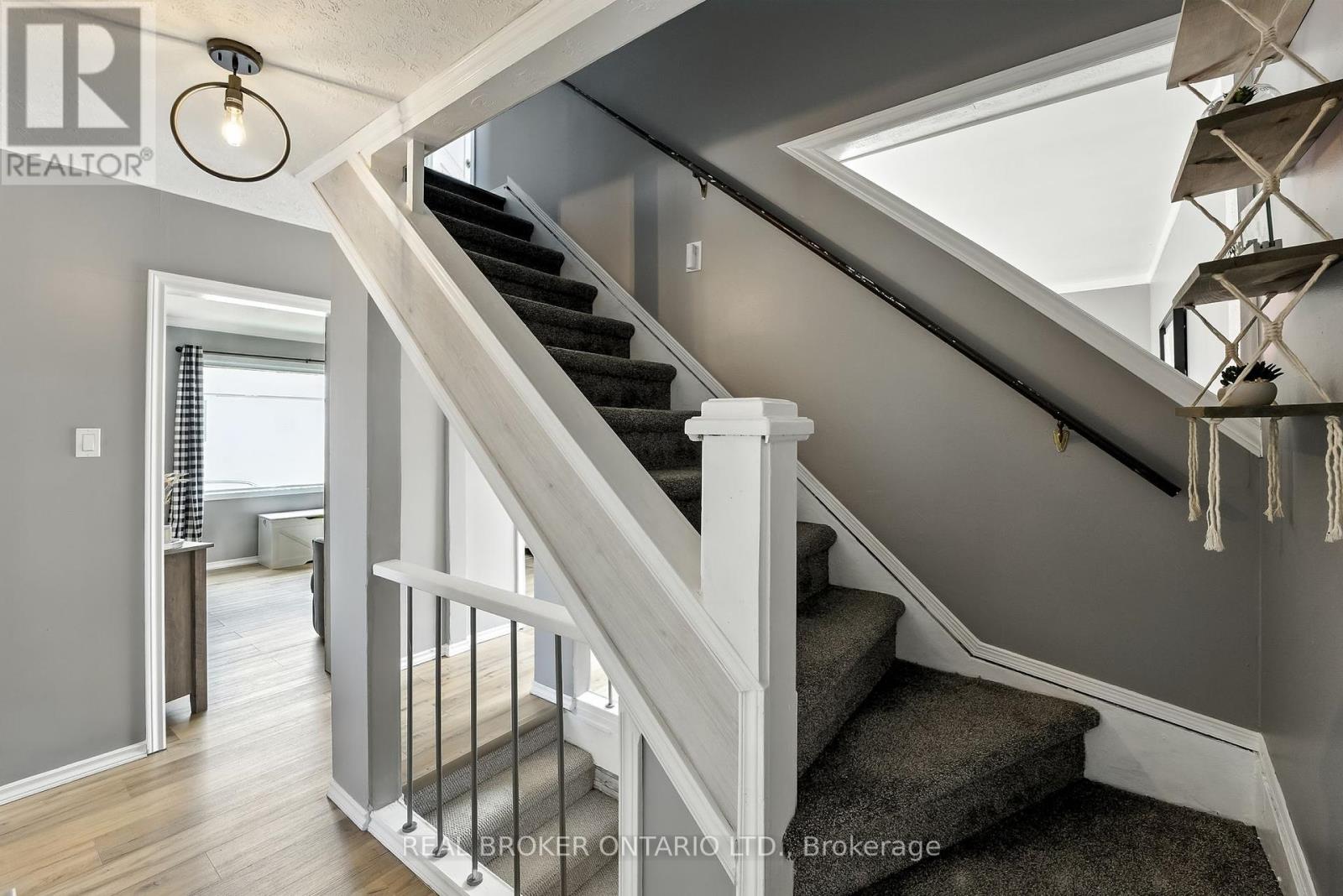 459 Rose Avenue, Peterborough (Otonabee Ward 1), Ontario  K9J 4E5 - Photo 14 - X12368330