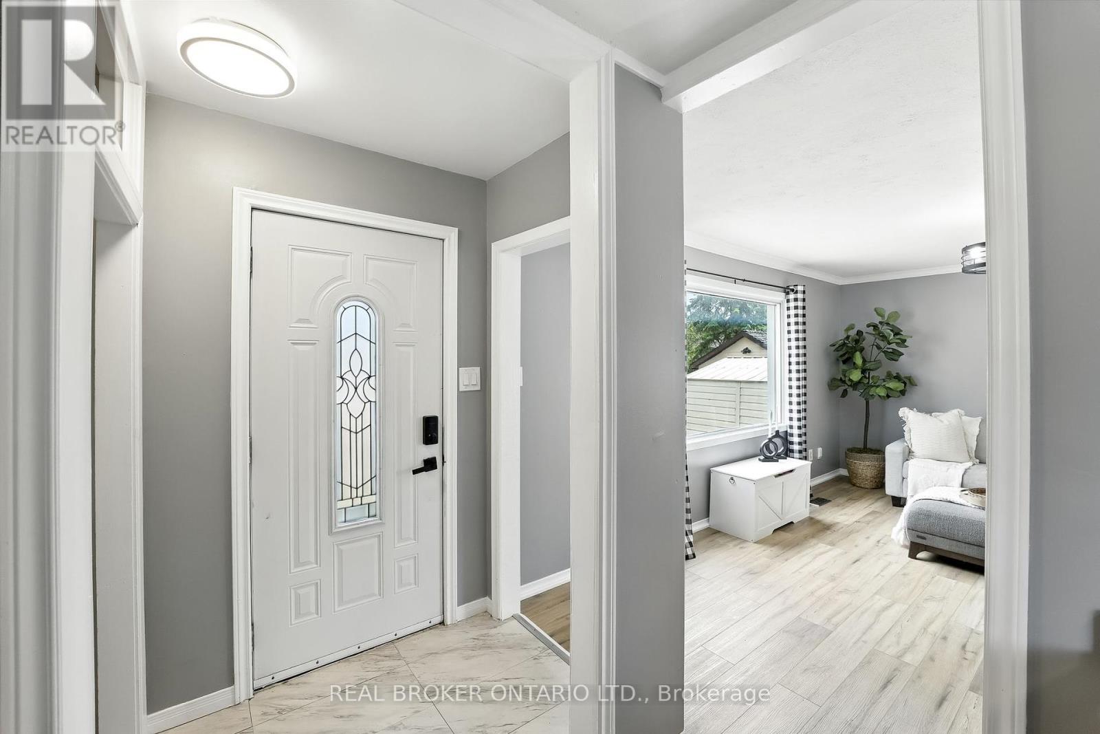 459 Rose Avenue, Peterborough (Otonabee Ward 1), Ontario  K9J 4E5 - Photo 2 - X12368330