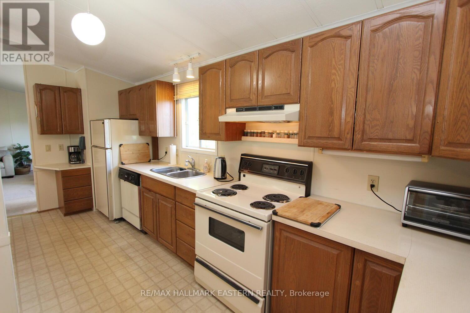 30 Lake Street, Havelock-Belmont-Methuen (Belmont-Methuen), Ontario  K0L 1Z0 - Photo 10 - X12368535
