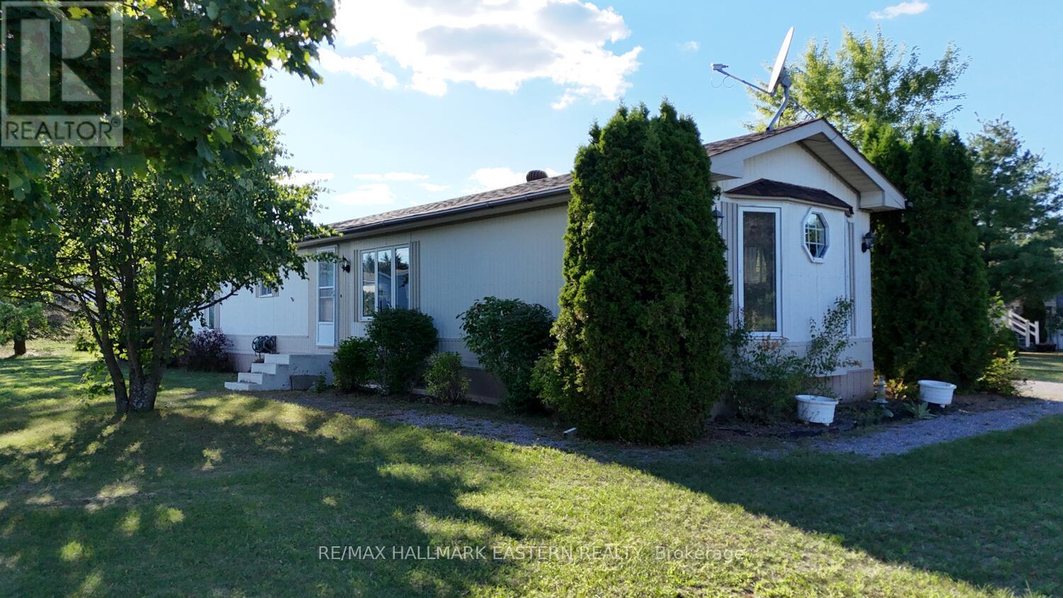 30 Lake Street, Havelock-Belmont-Methuen (Belmont-Methuen), Ontario  K0L 1Z0 - Photo 3 - X12368535