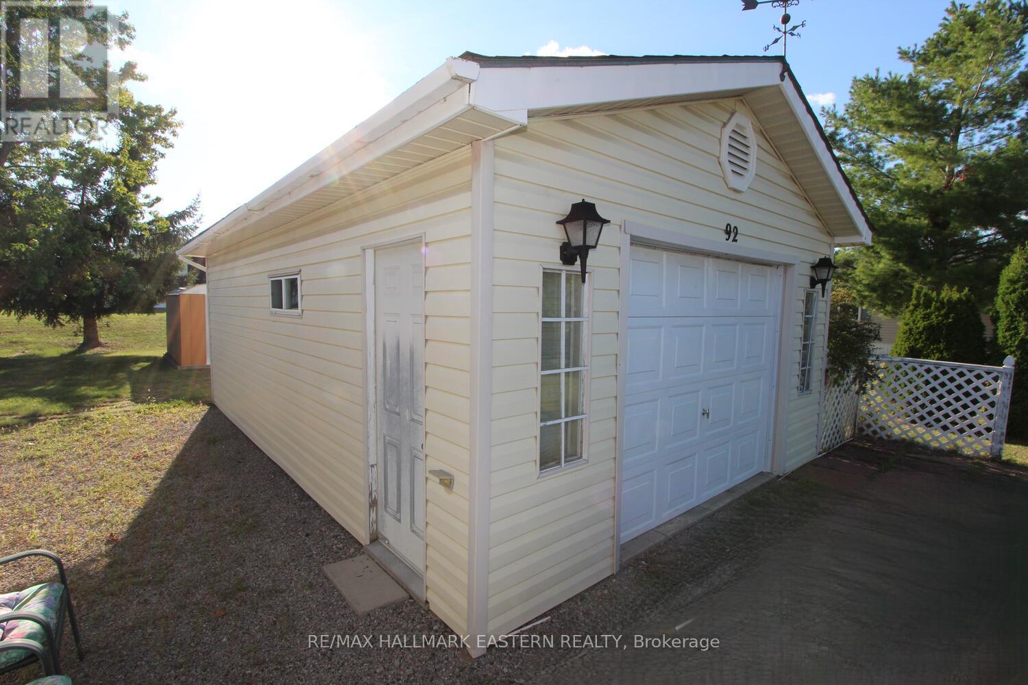 30 Lake Street, Havelock-Belmont-Methuen (Belmont-Methuen), Ontario  K0L 1Z0 - Photo 4 - X12368535