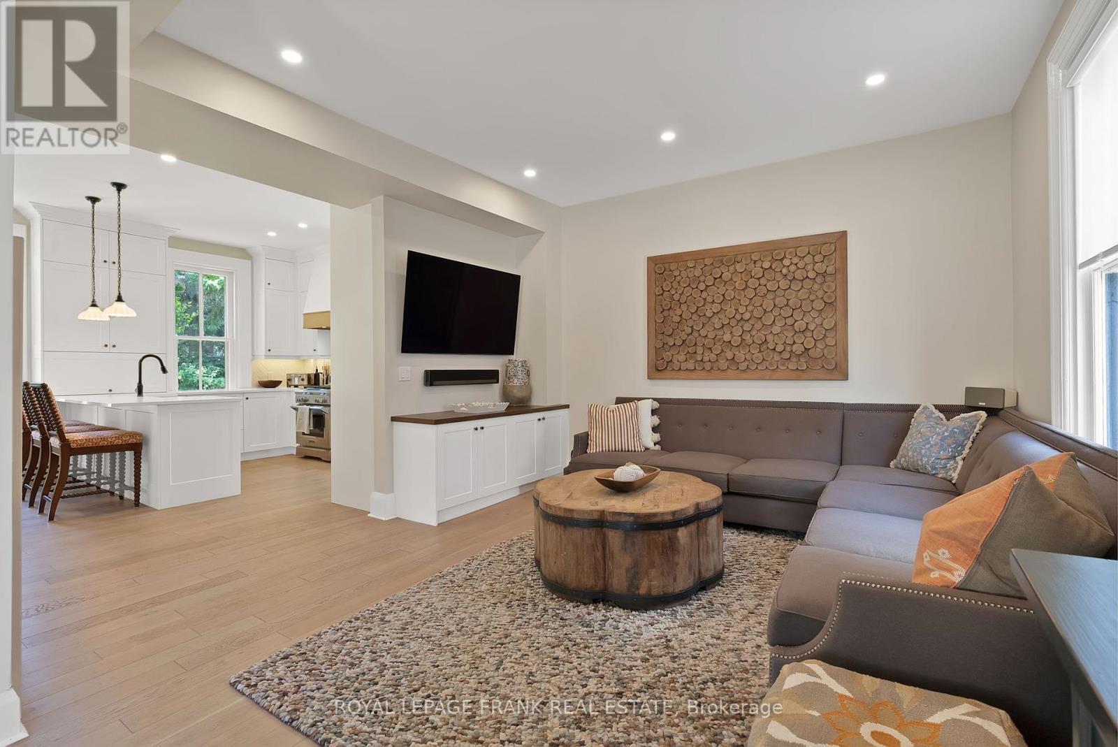 5 Glenelg Street E, Kawartha Lakes (Lindsay), Ontario  K9V 1Y5 - Photo 16 - X12368591
