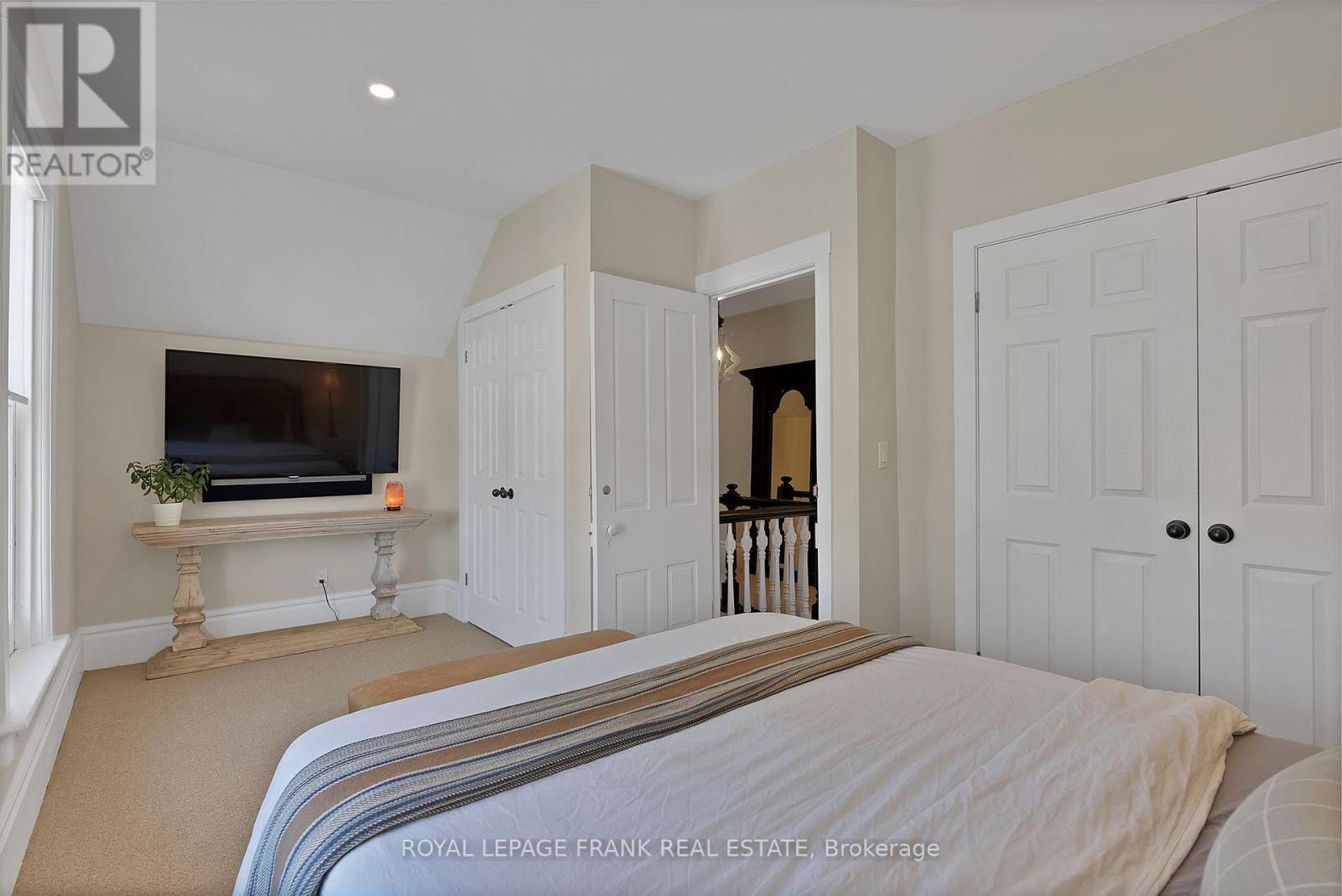 5 Glenelg Street E, Kawartha Lakes (Lindsay), Ontario  K9V 1Y5 - Photo 26 - X12368591