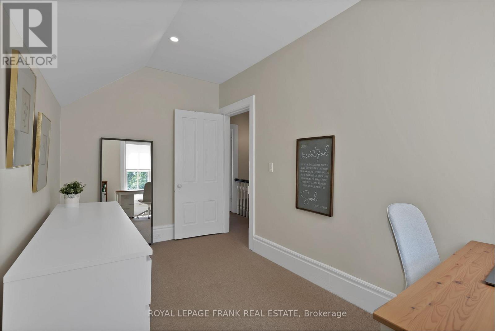 5 Glenelg Street E, Kawartha Lakes (Lindsay), Ontario  K9V 1Y5 - Photo 31 - X12368591