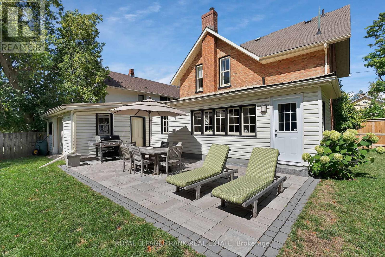 5 Glenelg Street E, Kawartha Lakes (Lindsay), Ontario  K9V 1Y5 - Photo 38 - X12368591