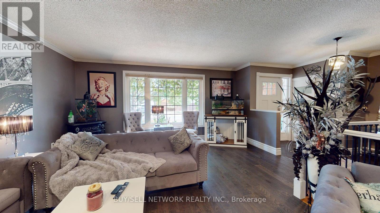 2504 Idyllwood Crescent, Peterborough East (South), Ontario  K9L 1Y9 - Photo 7 - X12368683