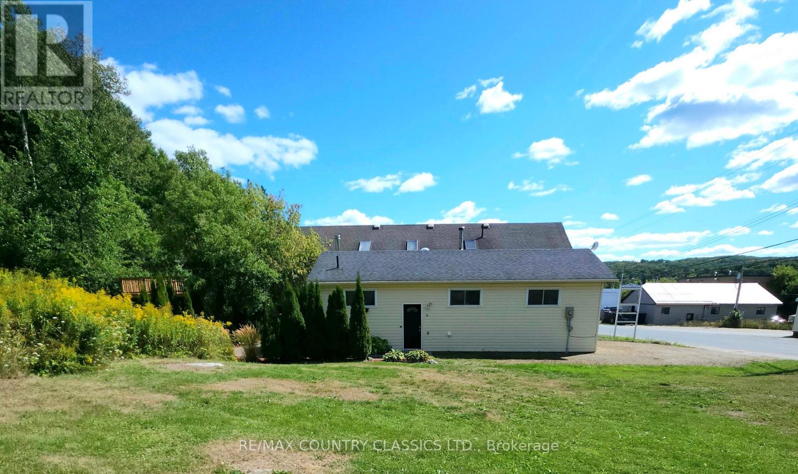 71 & 73 Cleak Avenue, Bancroft (Bancroft Ward), Ontario  K0L 1C0 - Photo 5 - X12368809