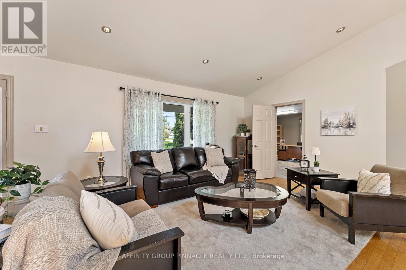3 David Drive, Kawartha Lakes (Lindsay), Ontario  K9V 5G7 - Photo 14 - X12368941
