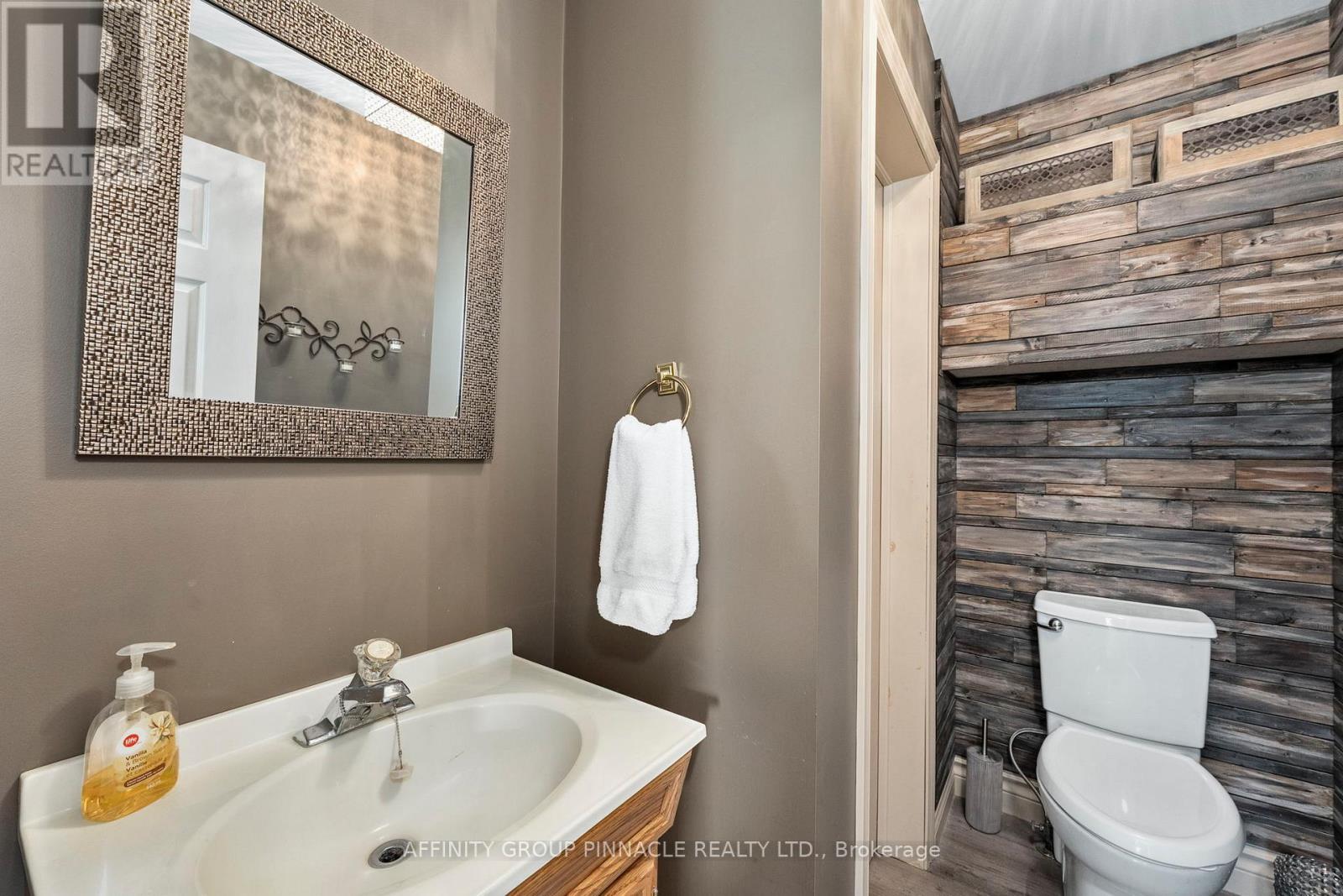 3 David Drive, Kawartha Lakes (Lindsay), Ontario  K9V 5G7 - Photo 17 - X12368941