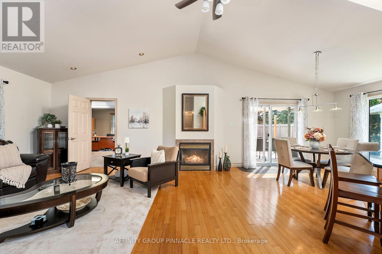 3 David Drive, Kawartha Lakes (Lindsay), Ontario  K9V 5G7 - Photo 8 - X12368941
