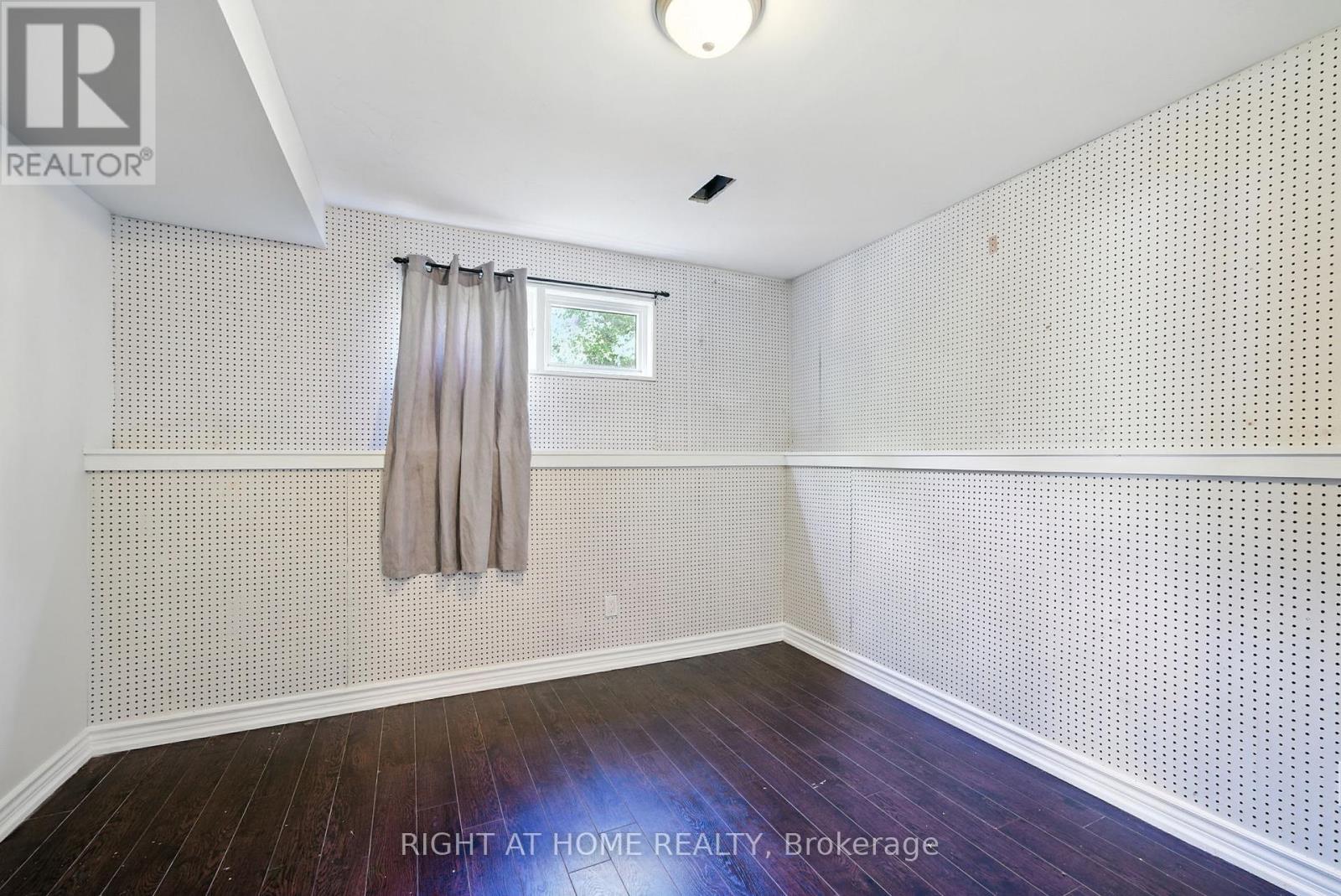 1045 High Street, Peterborough (Otonabee Ward 1), Ontario  K9J 5R8 - Photo 23 - X12369031