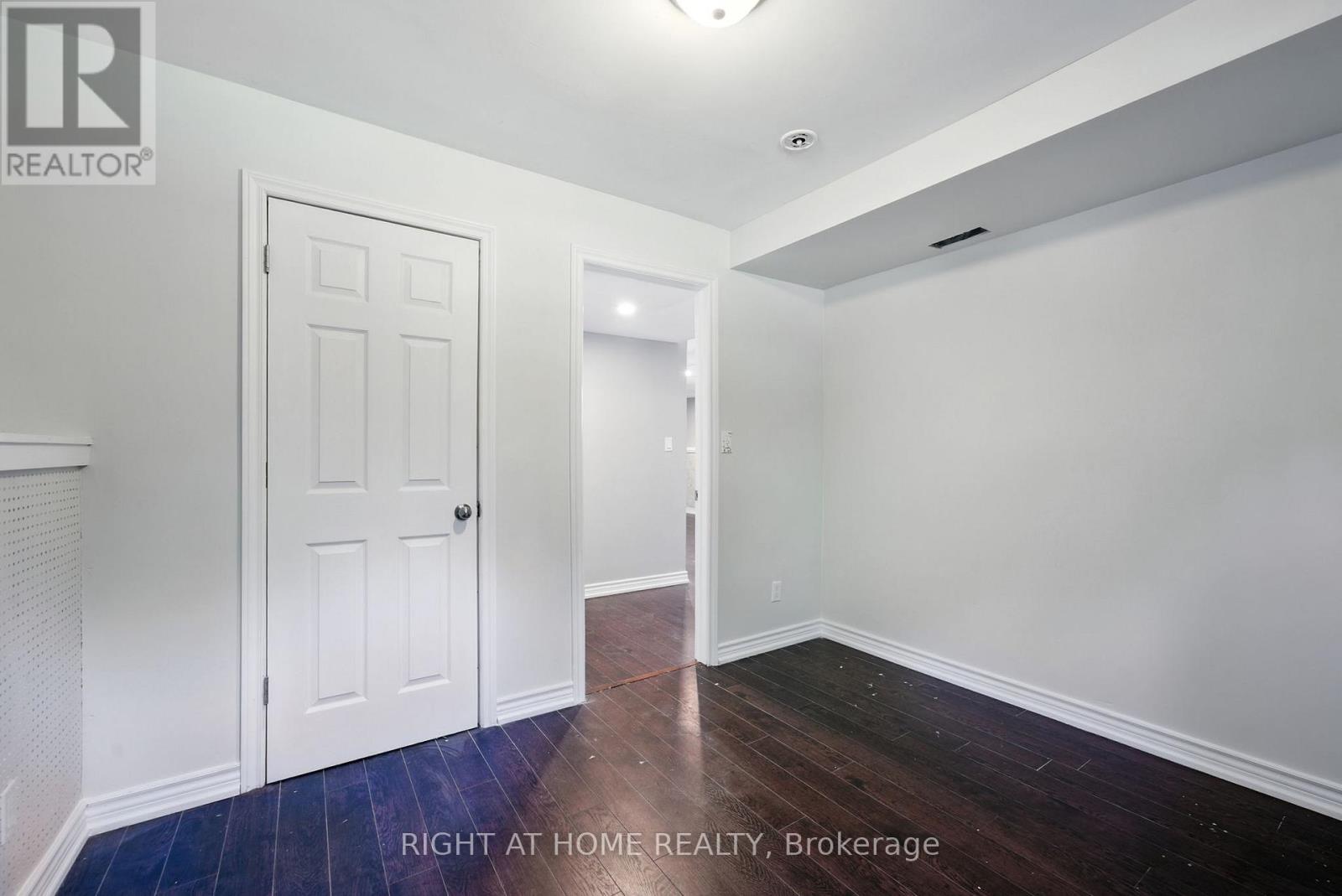 1045 High Street, Peterborough (Otonabee Ward 1), Ontario  K9J 5R8 - Photo 24 - X12369031