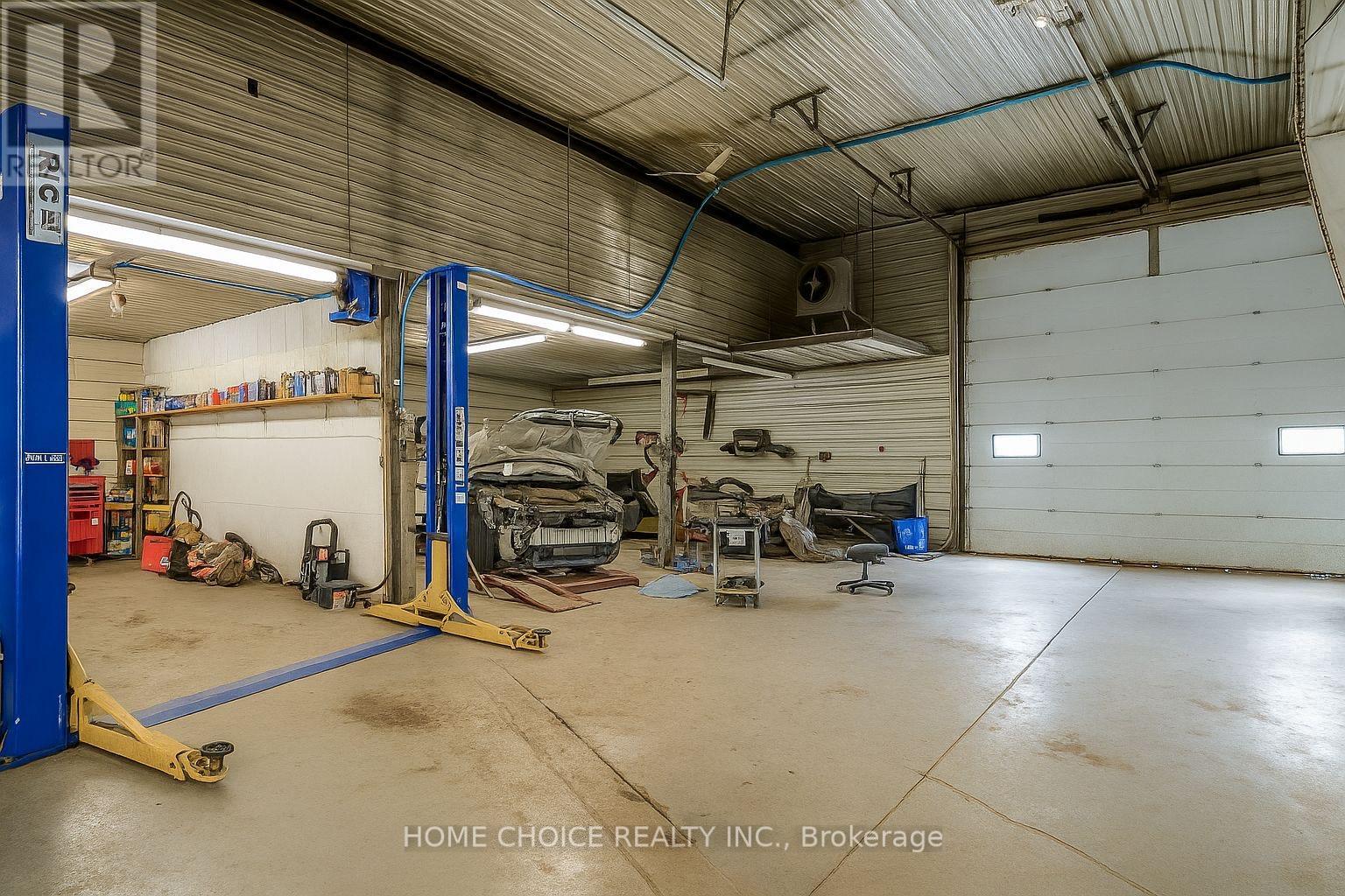 3192 Buckhorn Road, Selwyn, Ontario  K0L 1J0 - Photo 1 - X12369571