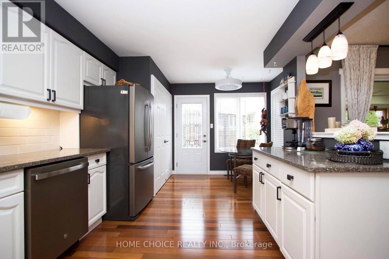 29 Cornerbrook Court, Clarington (Newcastle), Ontario  L1B 1B7 - Photo 12 - E12369672