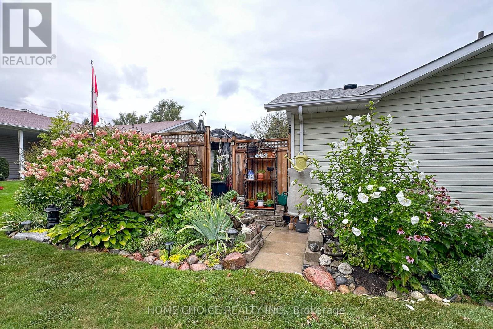29 Cornerbrook Court, Clarington (Newcastle), Ontario  L1B 1B7 - Photo 28 - E12369672