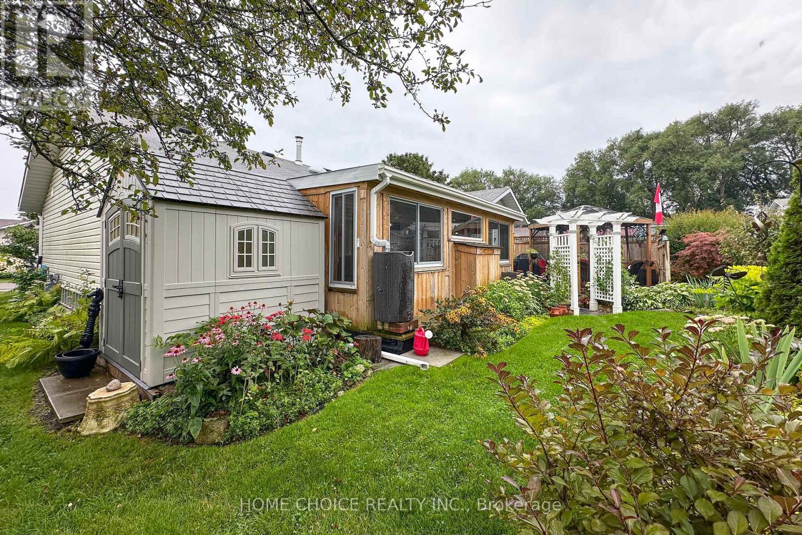 29 Cornerbrook Court, Clarington (Newcastle), Ontario  L1B 1B7 - Photo 32 - E12369672