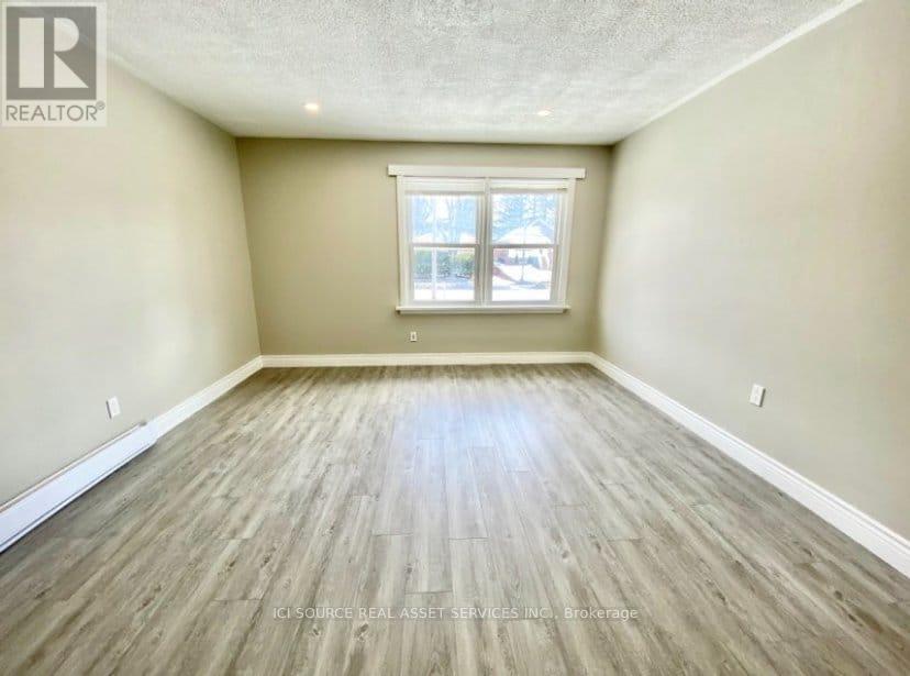 B - 1263 Clonsilla Avenue, Peterborough (Town Ward 3), Ontario  K9J 5Z1 - Photo 2 - X12370138