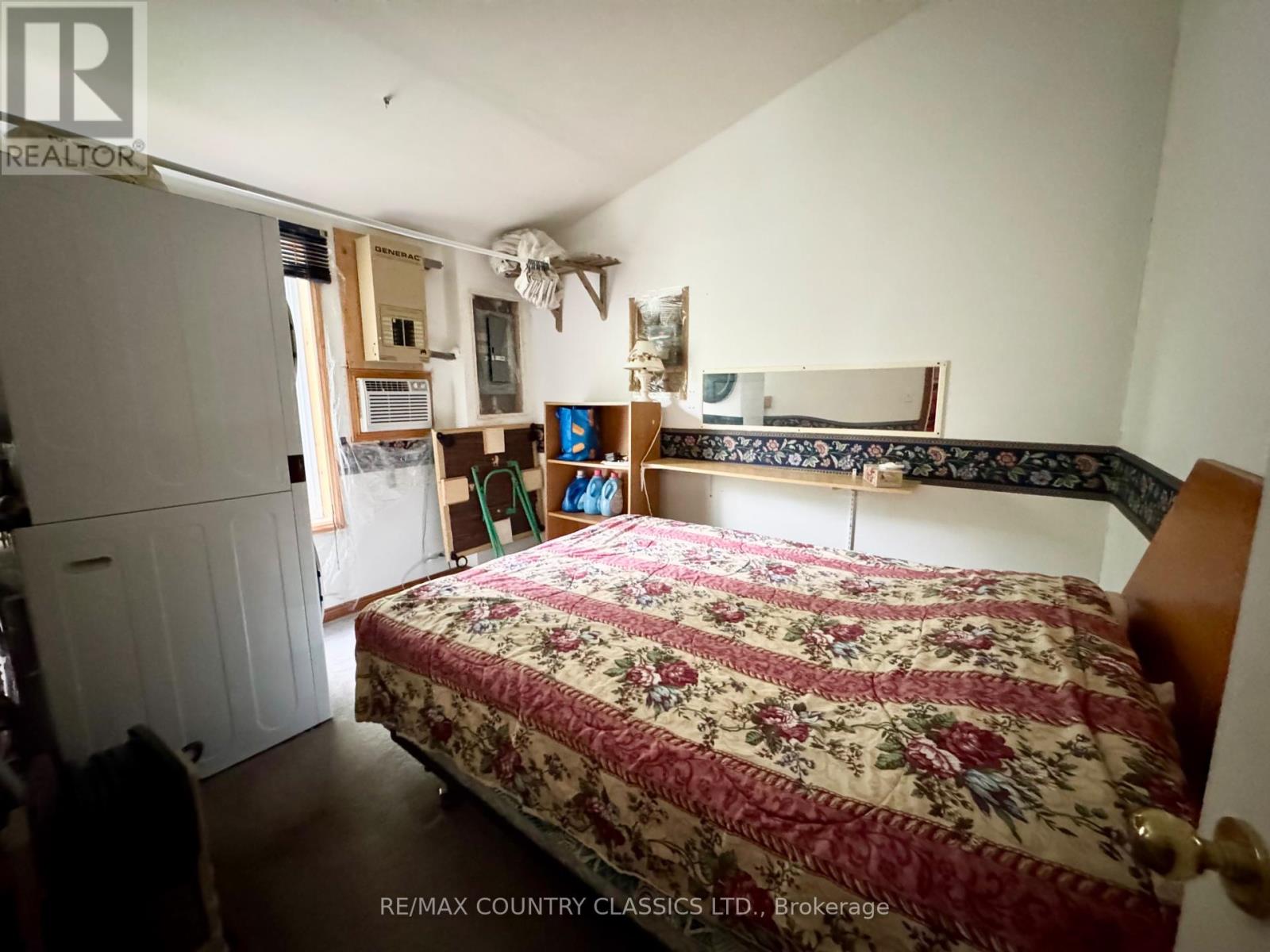 256 Elgin Road, Hastings Highlands (Mcclure Ward), Ontario  K0L 2K0 - Photo 17 - X12370611