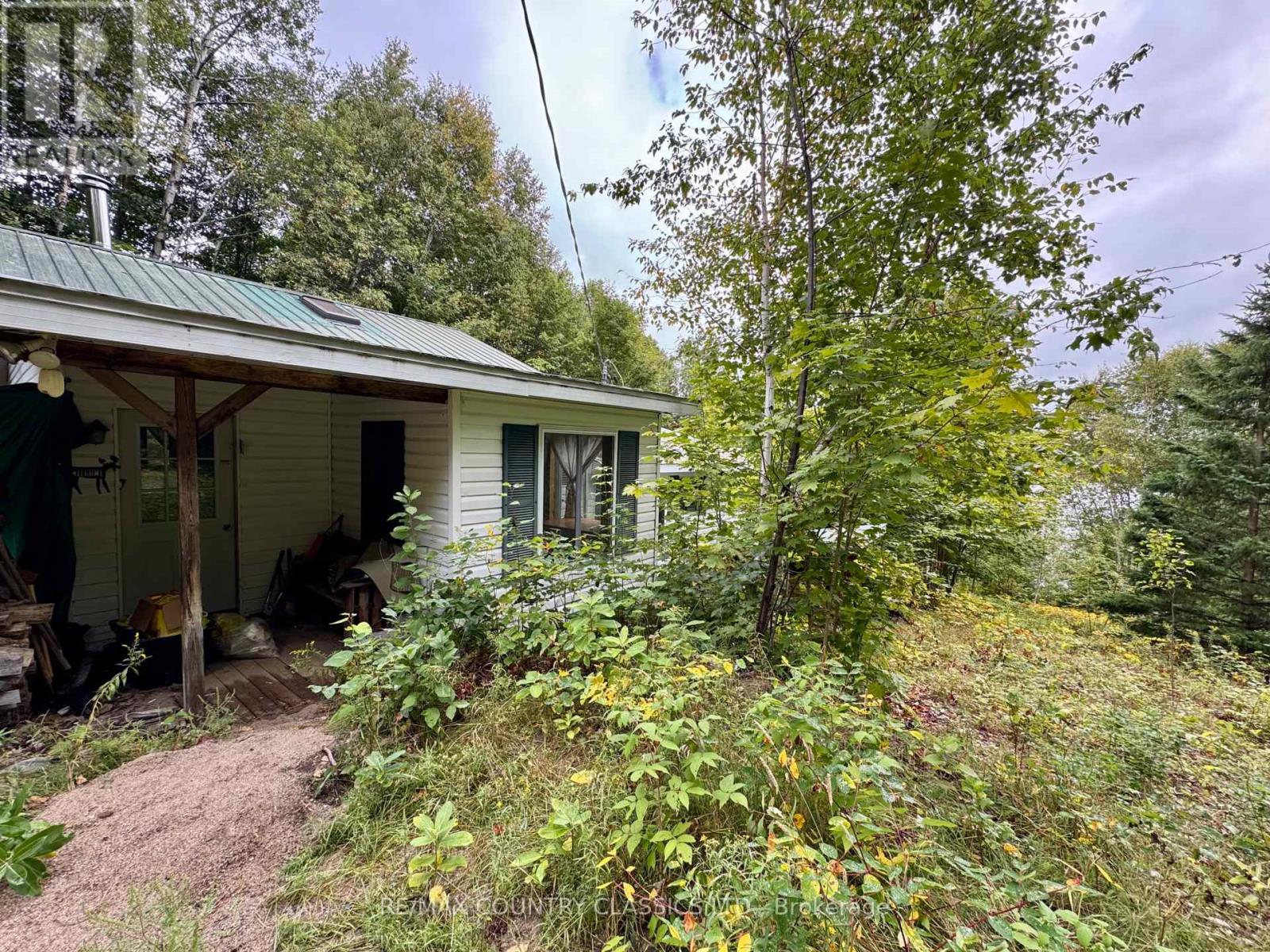 256 Elgin Road, Hastings Highlands (Mcclure Ward), Ontario  K0L 2K0 - Photo 4 - X12370611