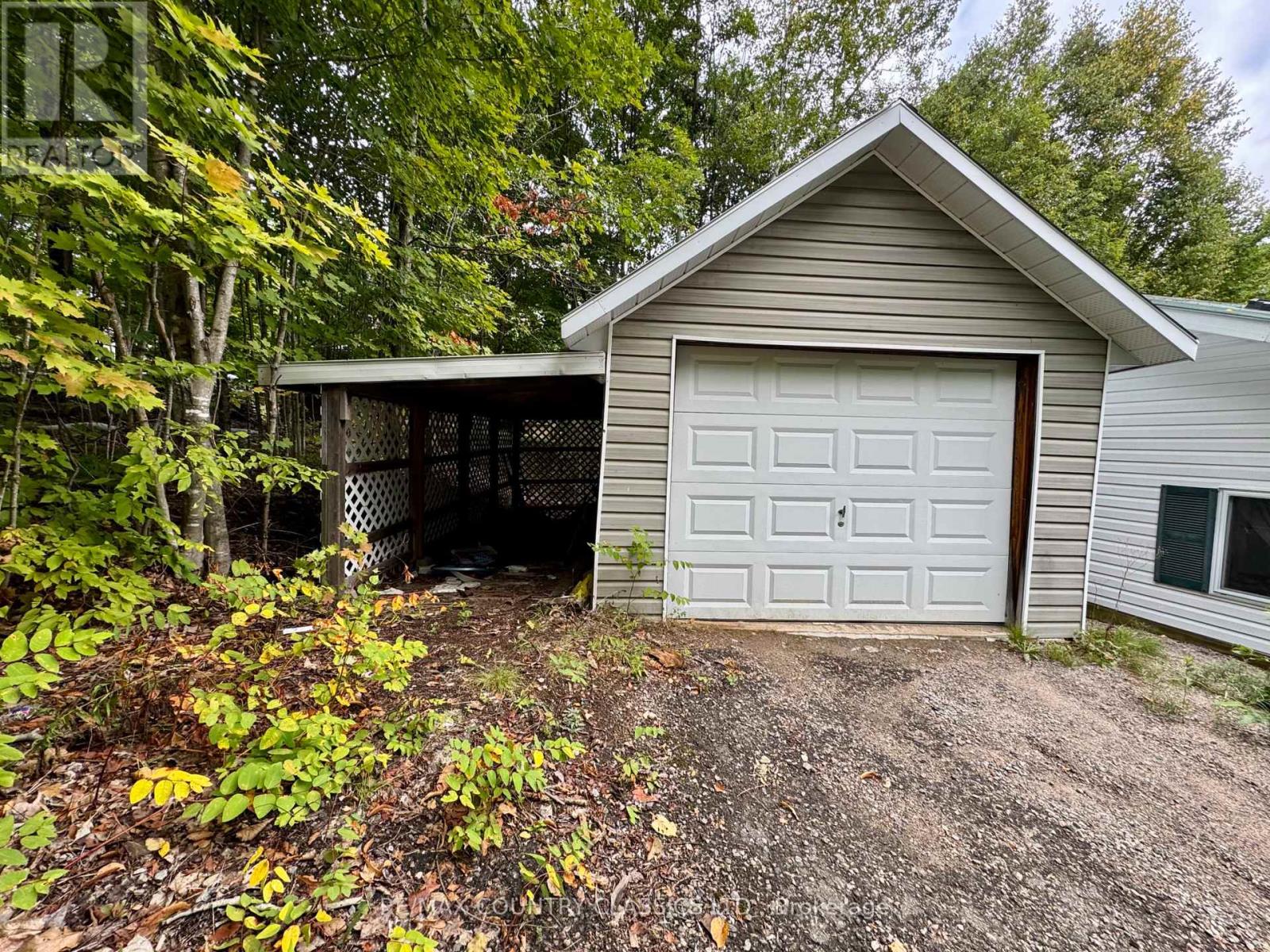 256 Elgin Road, Hastings Highlands (Mcclure Ward), Ontario  K0L 2K0 - Photo 7 - X12370611